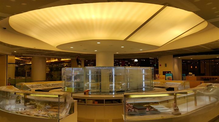 งานปรับปรุงฝ้าเพดานและผนังเบา The Emporium